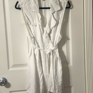 Torrid Sleeveless White Button Up Blouse